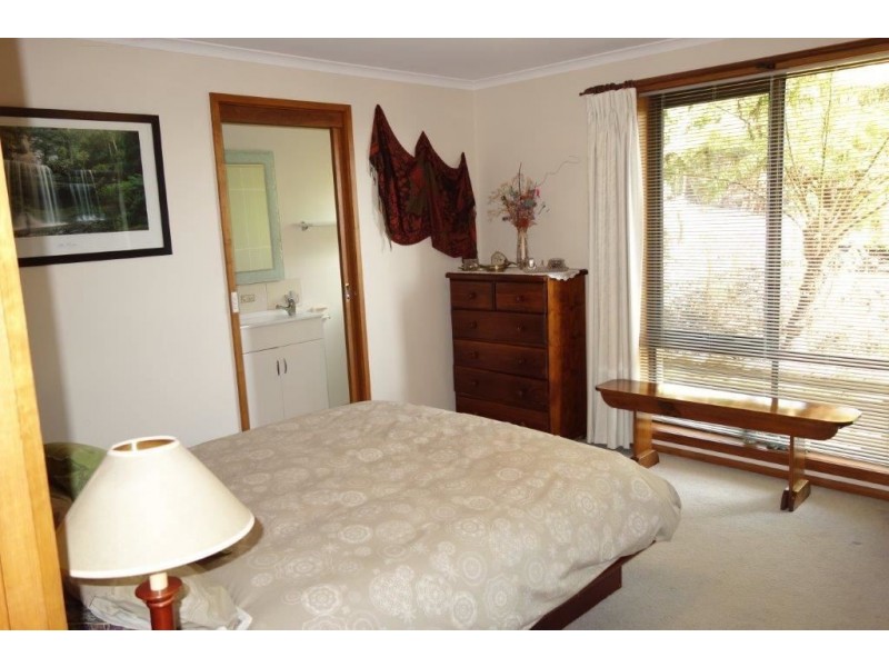 93 Middle Road, Miandetta TAS 7310