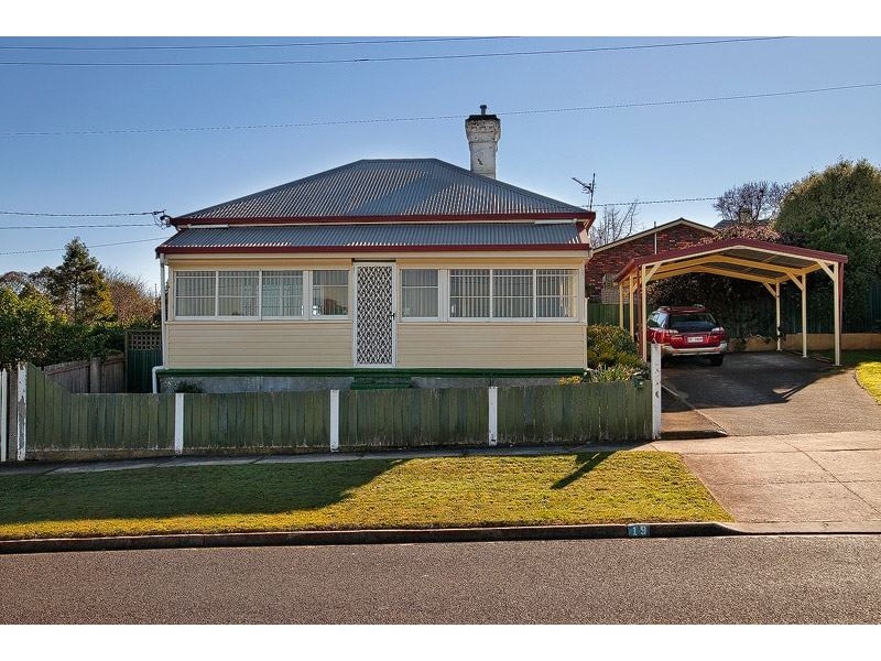 19 Douglas Street, East Devonport TAS 7310