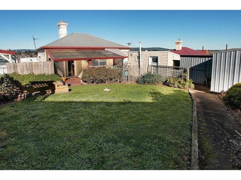 19 Douglas Street, East Devonport TAS 7310