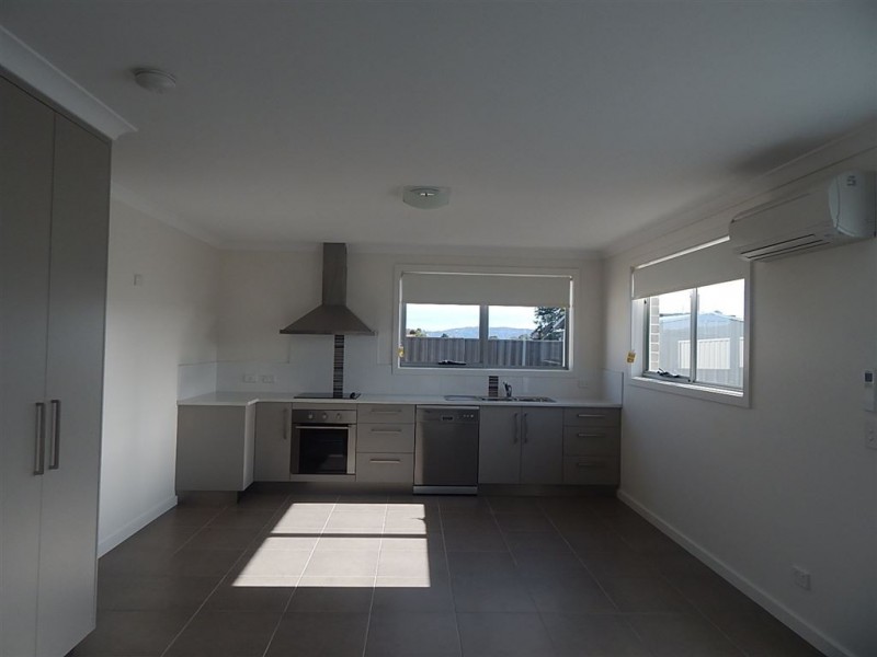 2/2 Maple Street, Latrobe TAS 7307