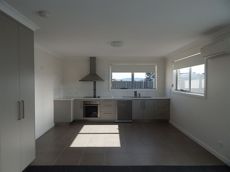 2/2 Maple Street, Latrobe TAS 7307