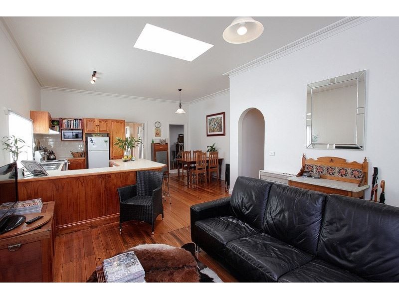 16 Henry Street, Devonport TAS 7310