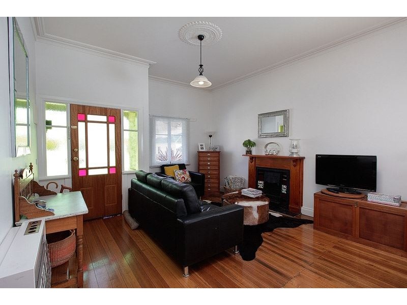 16 Henry Street, Devonport TAS 7310