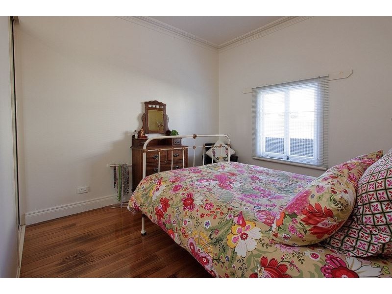 16 Henry Street, Devonport TAS 7310