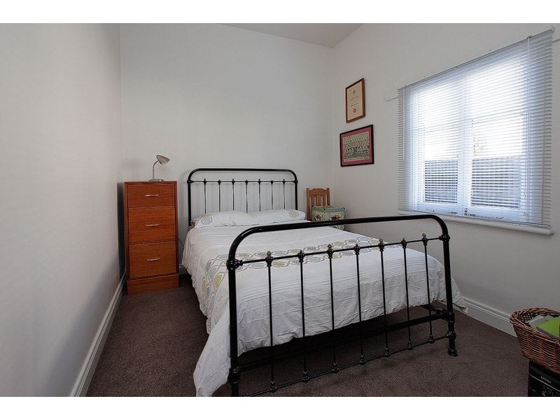 16 Henry Street, Devonport TAS 7310