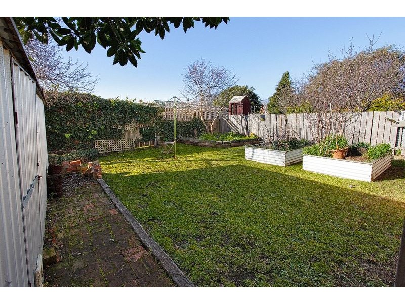 16 Henry Street, Devonport TAS 7310