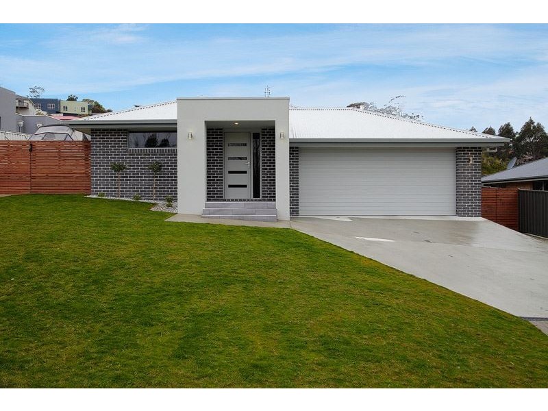 30 Georgiana Street, Devonport TAS 7310