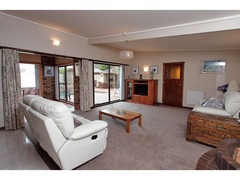 10 Surrey Street, Devonport TAS 7310