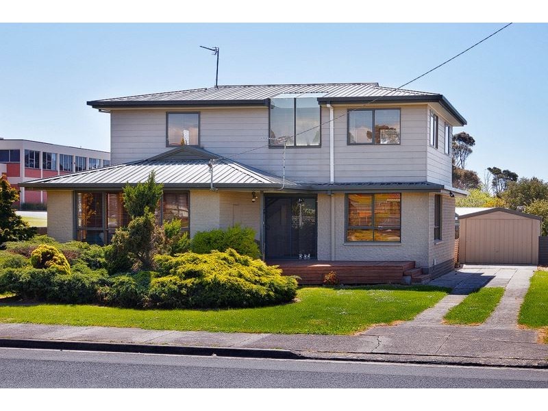 18 Valley Road, Devonport TAS 7310
