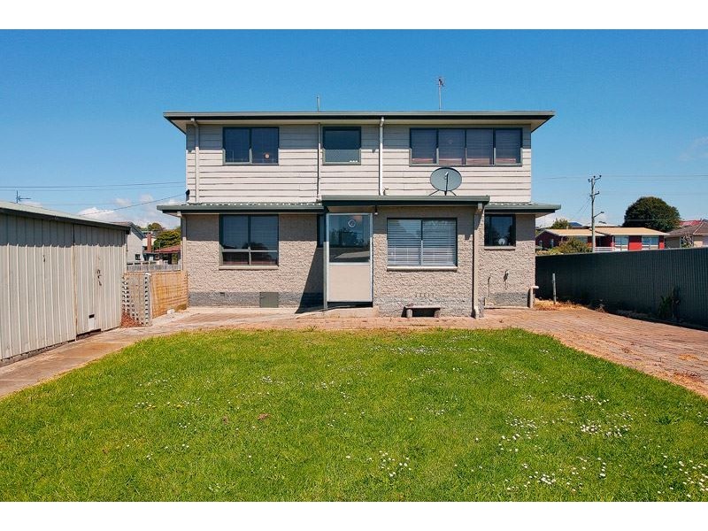 18 Valley Road, Devonport TAS 7310