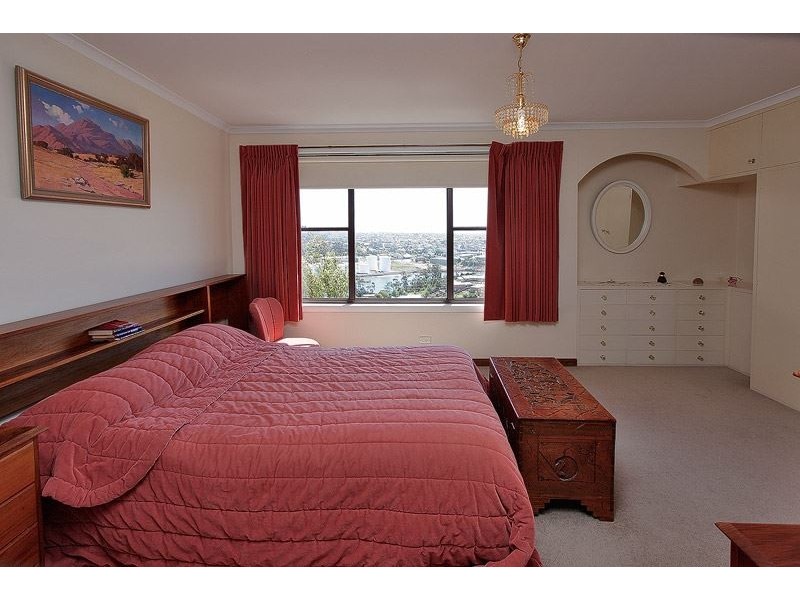 48 Sunbeam Crescent, East Devonport TAS 7310