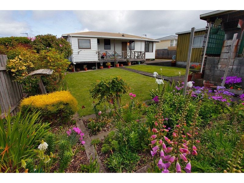 10 Raymond Avenue, Devonport TAS 7310