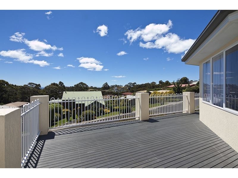 13 Pengali Place, Devonport TAS 7310