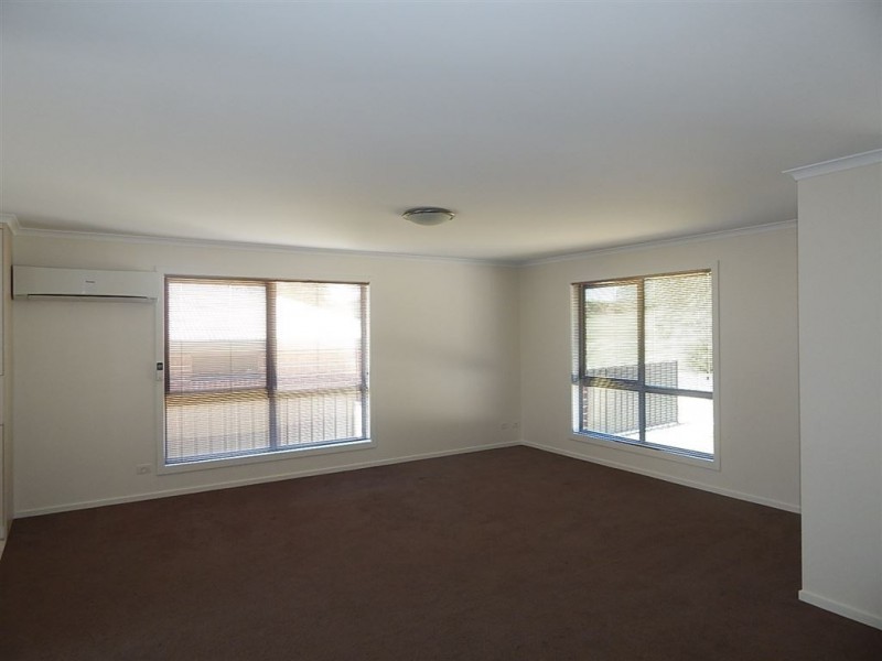 2/1 Cherry Grove, Latrobe TAS 7307