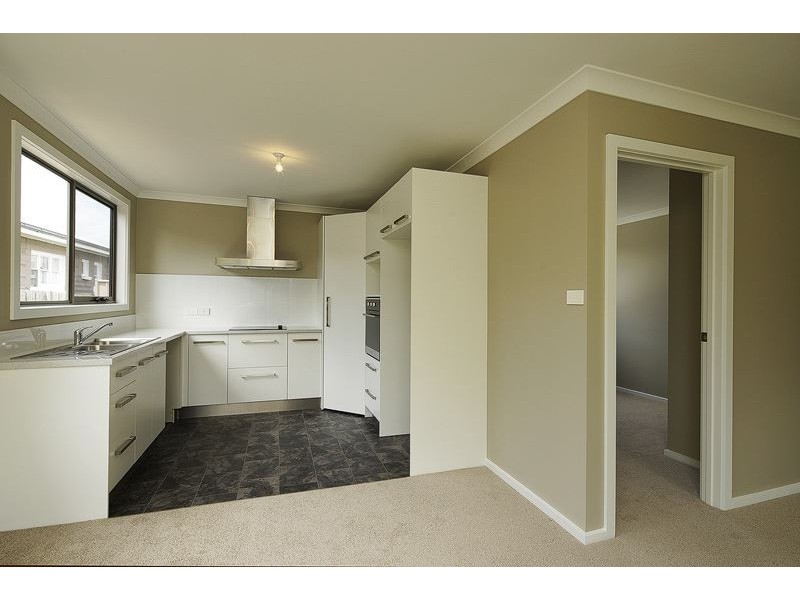 2/38 Elizabeth Street, Devonport TAS 7310