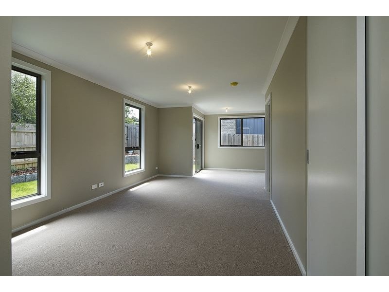 2/38 Elizabeth Street, Devonport TAS 7310