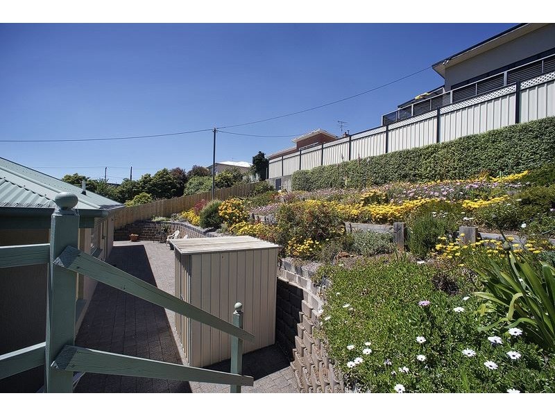 1/185 Steele Street, Devonport TAS 7310