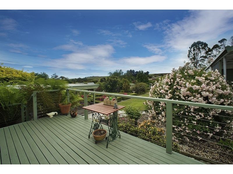 17 Oakwood Drive, Ambleside TAS 7310