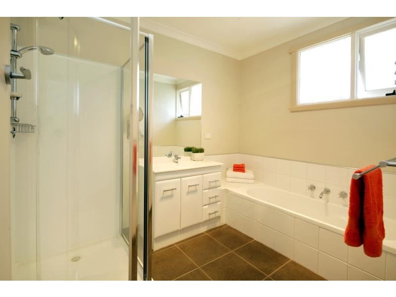 2 Ash Court, Devonport TAS 7310