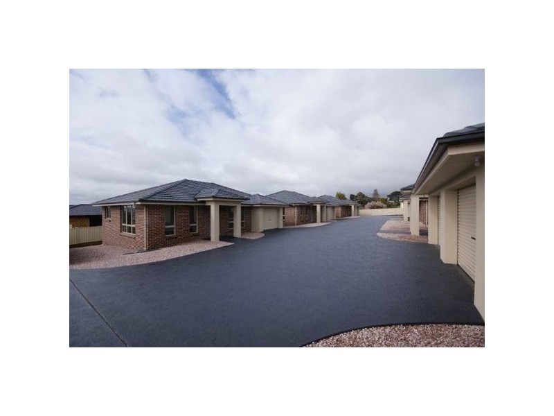 2/6 Rowena Court, Devonport TAS 7310