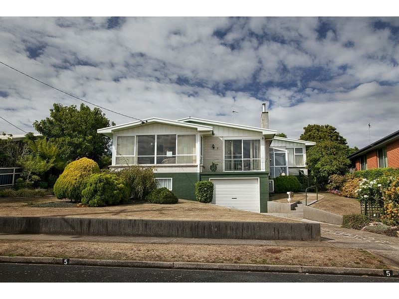 5 Croft Avenue, Devonport TAS 7310