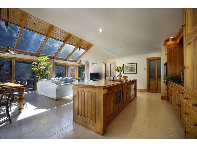 25 Victoria Parade, Devonport TAS 7310