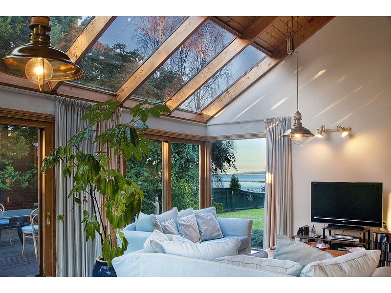 25 Victoria Parade, Devonport TAS 7310