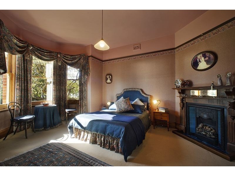 25 Victoria Parade, Devonport TAS 7310