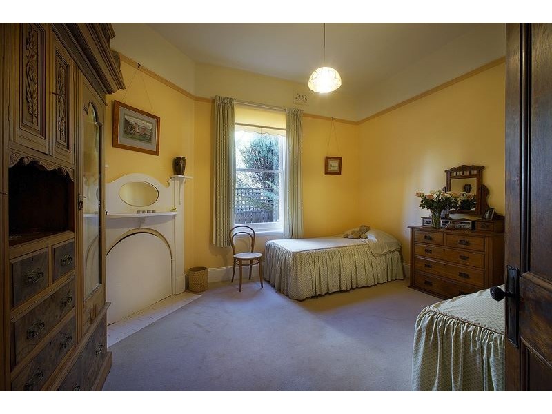 25 Victoria Parade, Devonport TAS 7310