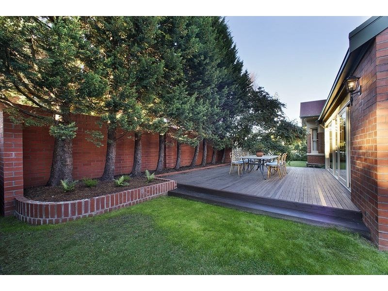 25 Victoria Parade, Devonport TAS 7310