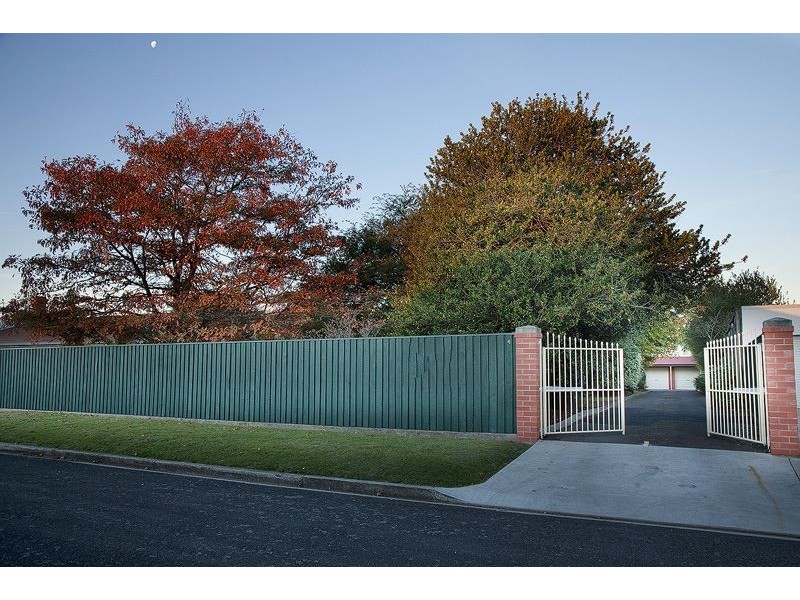 25 Victoria Parade, Devonport TAS 7310