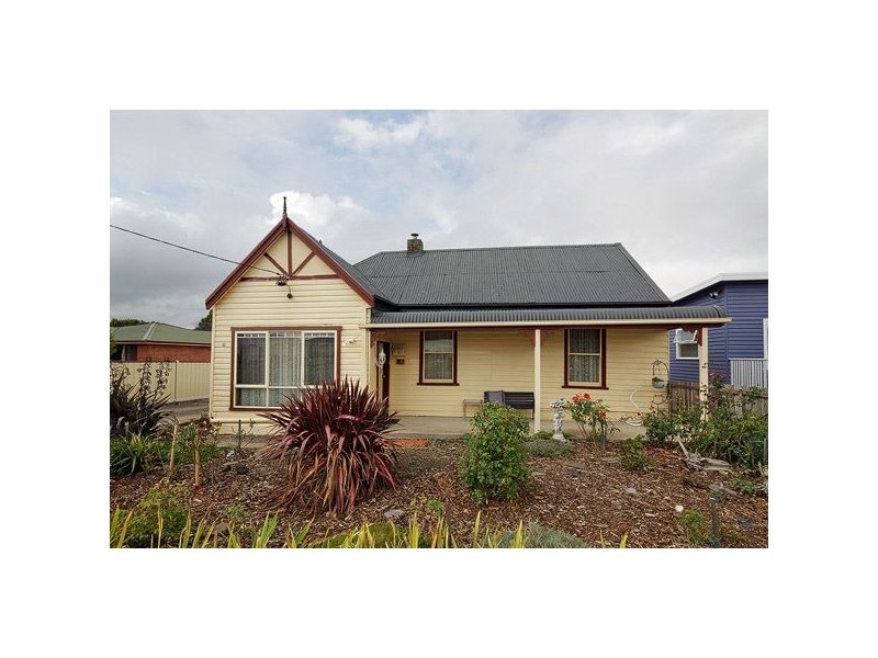 13 Middle Road, Devonport TAS 7310