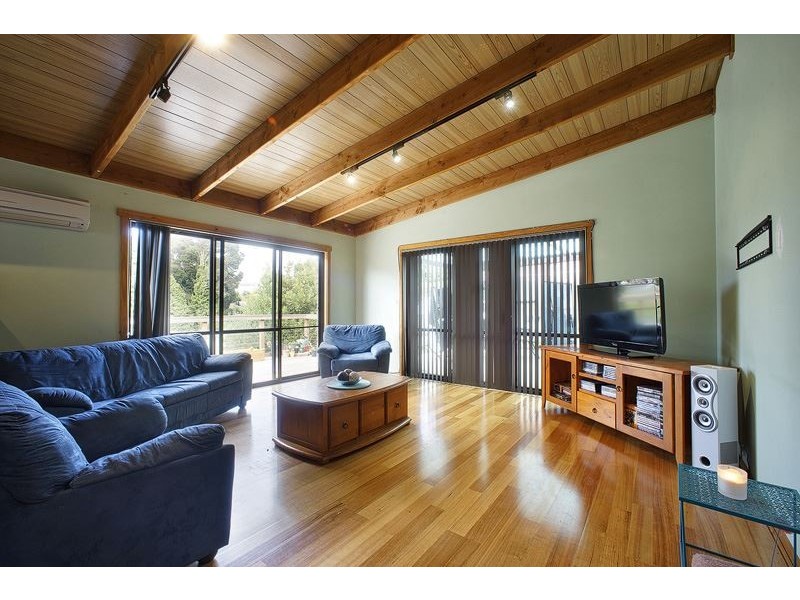 16 Wiena Crescent, Miandetta TAS 7310