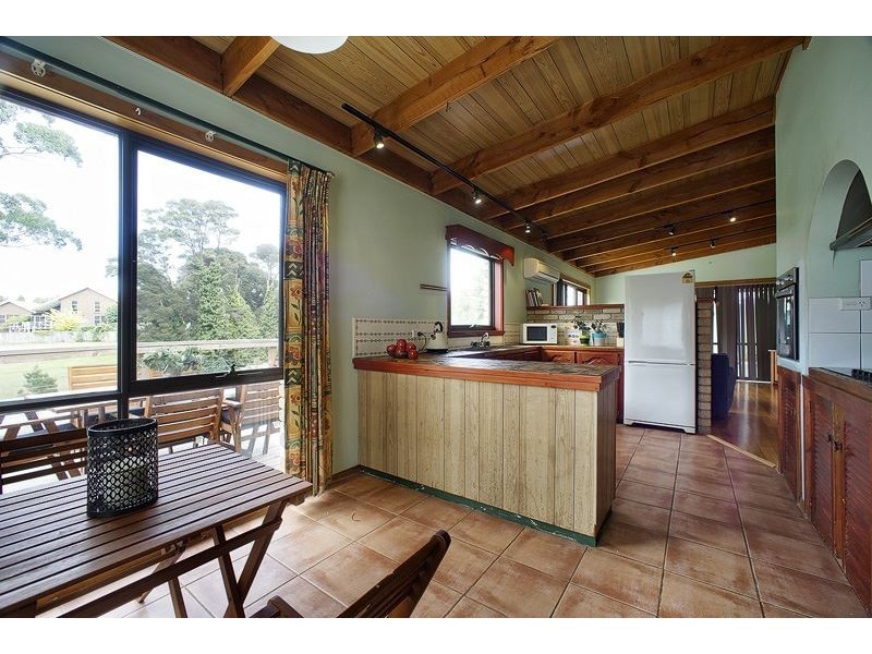 16 Wiena Crescent, Miandetta TAS 7310