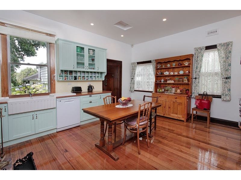 8 Ronald Street, Devonport TAS 7310
