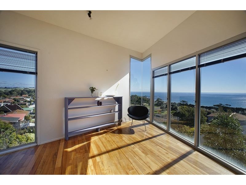 10 Monash Court, Devonport TAS 7310