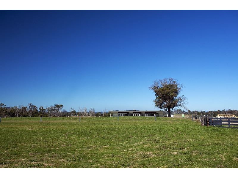 Moorings Drive, Squeaking Point TAS 7307