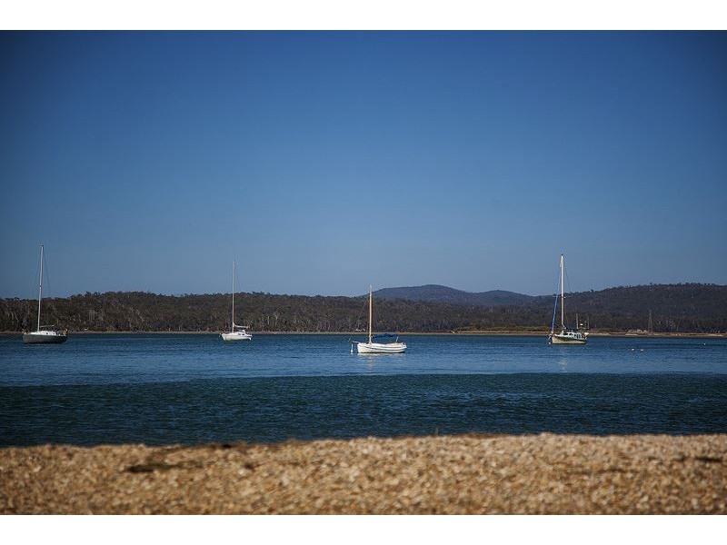 Moorings Drive, Squeaking Point TAS 7307