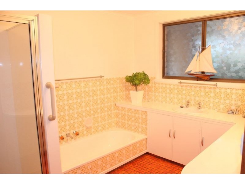 1-2 Shearwater Esplanade, Shearwater TAS 7307