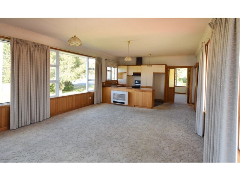 30 Victoria Parade, Devonport TAS 7310