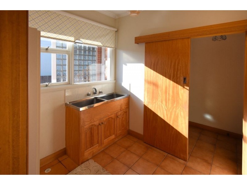 30 Victoria Parade, Devonport TAS 7310