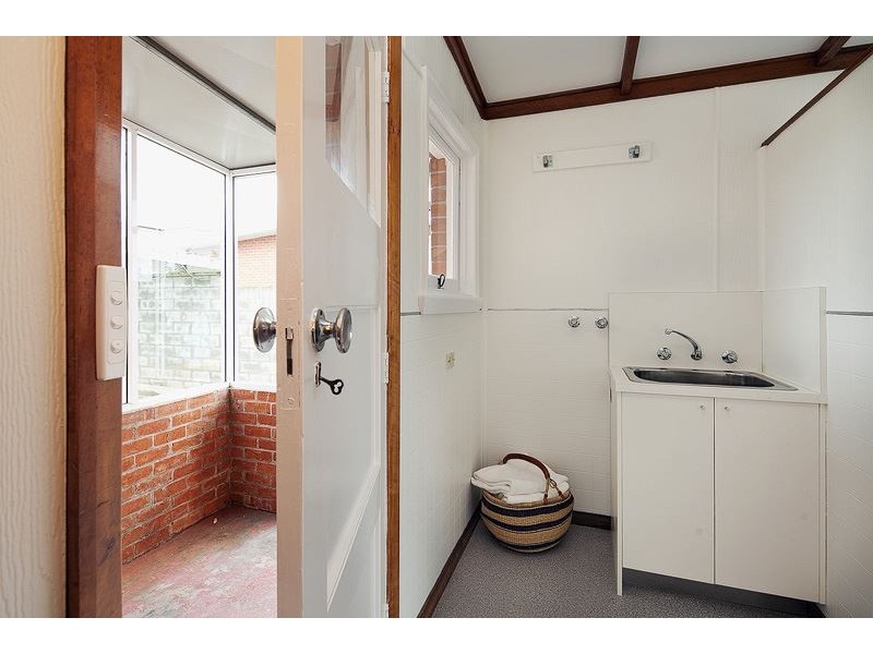 73 Nixon Street, Devonport TAS 7310