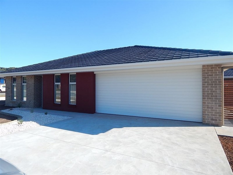 2/10 McArthur Street, Spreyton TAS 7310