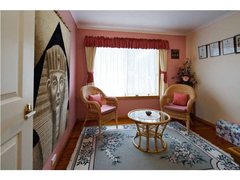 2 Winifred Avenue, Acacia Hills TAS 7306