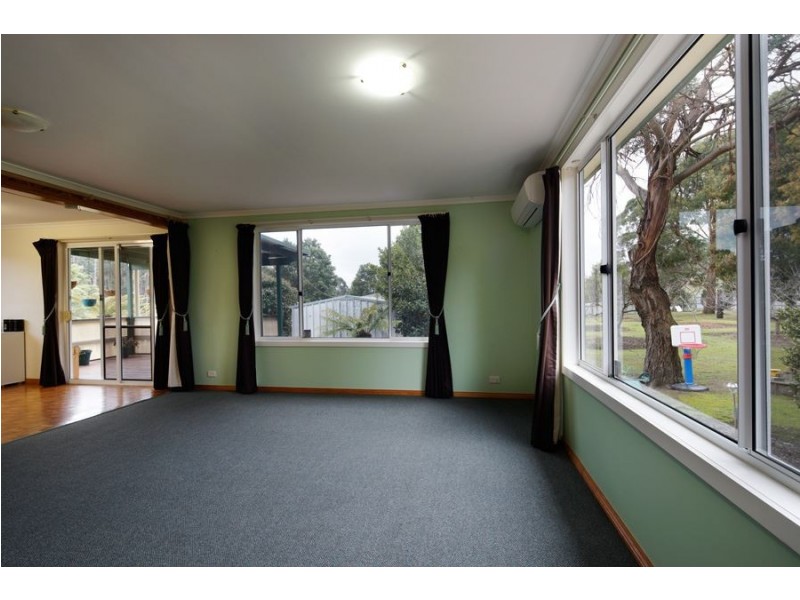 2 Winifred Avenue, Acacia Hills TAS 7306