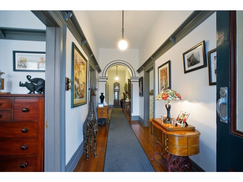 24 Hiller Street, Devonport TAS 7310