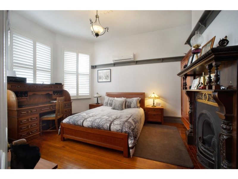 24 Hiller Street, Devonport TAS 7310