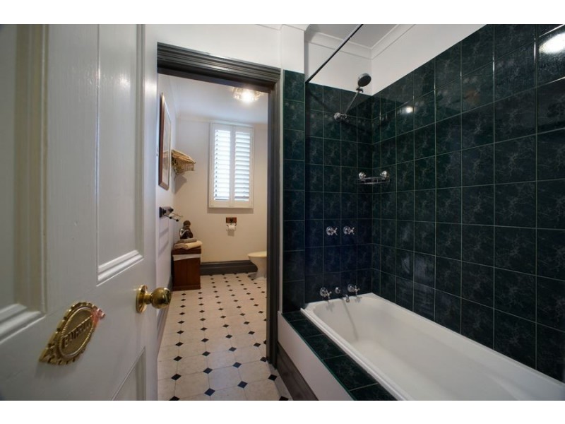 24 Hiller Street, Devonport TAS 7310