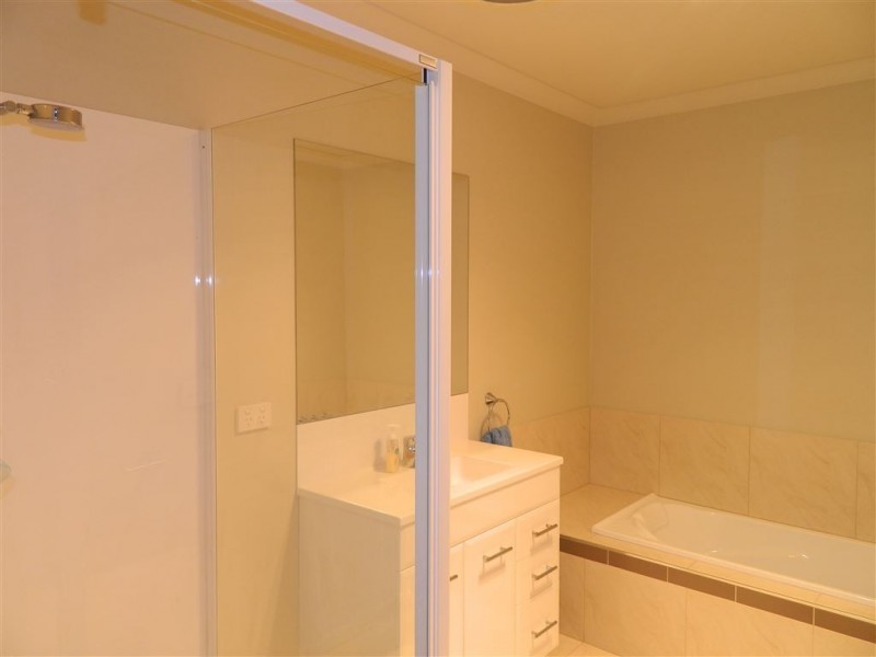 4/6 Rowena Court, Devonport TAS 7310