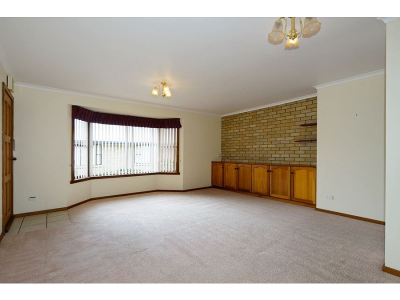 3/2-3 The Lee, Devonport TAS 7310